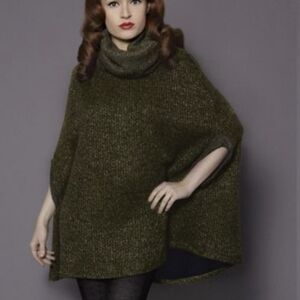 nwt BEATA DIRYCZ loose Cape Sweater L Army Green Tweed Cowl Neck Oversize Poncho
